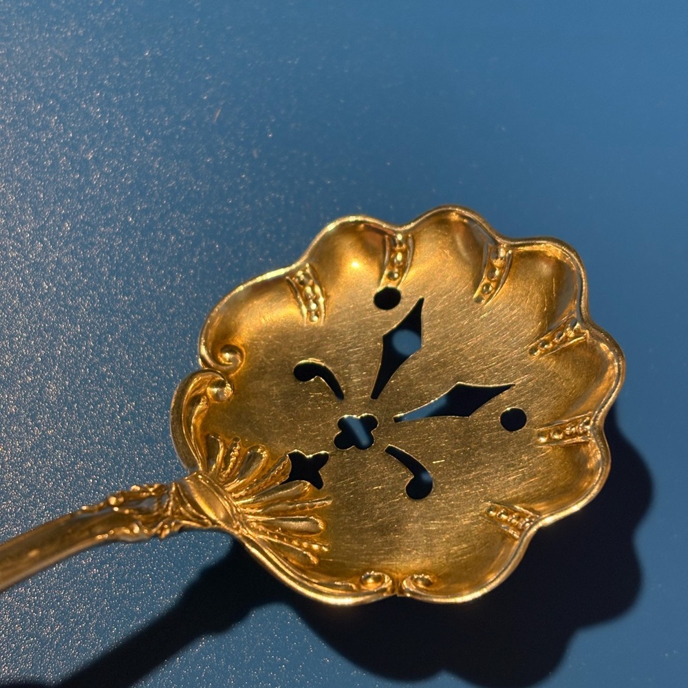 Sterling Silver antique vintage decorative slotted spoon - Picture 5 of 7